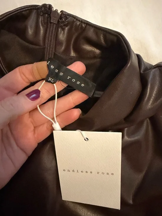 NWT Endless Rose Sleeveless Faux Leather Bodysuit in Deep Brown Size XL - Picture 2 of 4